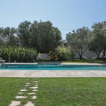 Holiday home Td Dimora Del Giglio With Organic Garden With Pool Ostuni