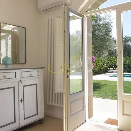 Holiday home Td Dimora Del Giglio With Organic Garden With Pool Ostuni