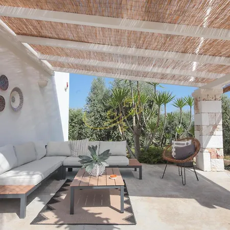 Td Dimora Del Giglio With Organic Garden With Pool Holiday home