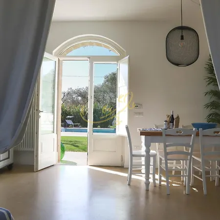 Holiday home Td Dimora Del Giglio With Organic Garden With Pool Ostuni