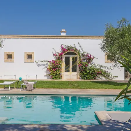 Td Dimora Del Giglio With Organic Garden And Pool Hébergement de vacances Ostuni